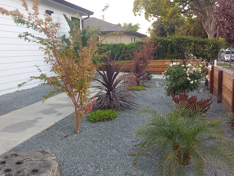 Benton St — Photo 13