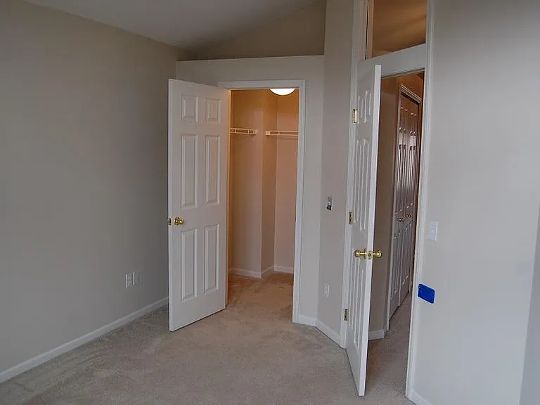 5950 Lafayette Ln — Photo 10