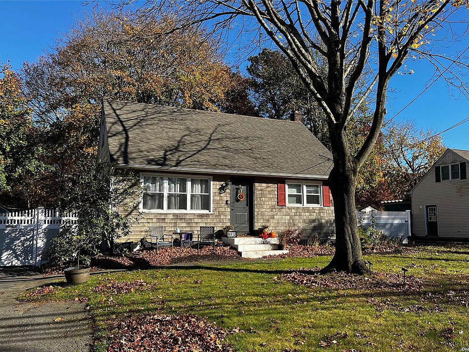 893 Old Medford Avenue, Medford, NY 11763 Zillow