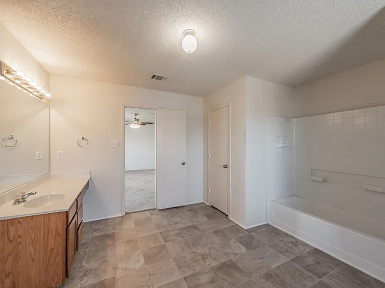 6224 Apalachee Trl — Photo 45