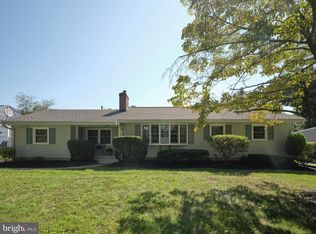 25 Manor Ln N, Yardley, PA 19067