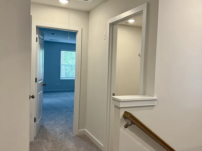 1004 Sutherland Ln #1 — Photo 9