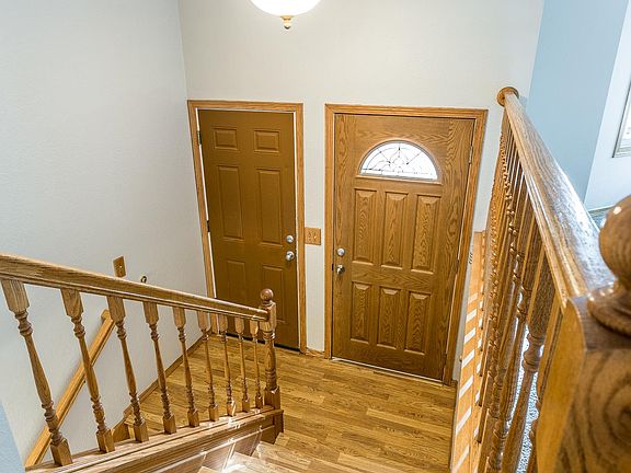 2nd image of 609 Grand Ave