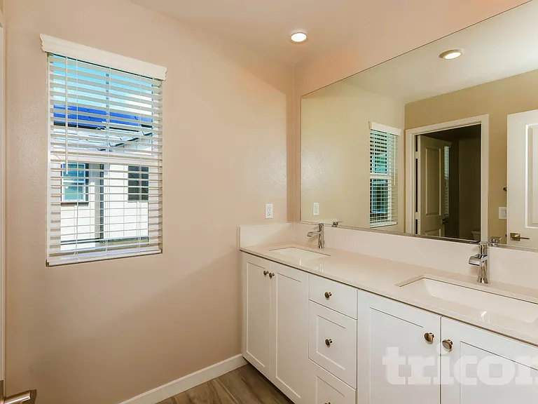 31703 Hans Dr — Photo 12