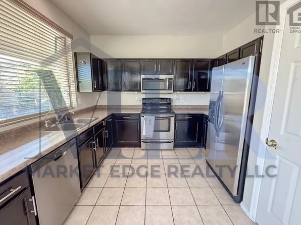 17552 W Canyon Ln, Goodyear, AZ 85338