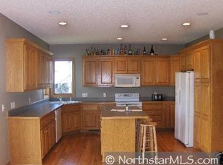 846 Snowbird Dr, Red Wing, MN 55066