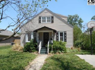 1214 N Maple St, McPherson, KS 67460
