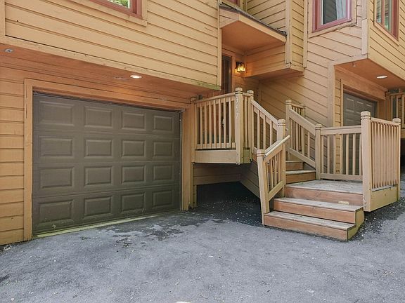 3rd image of 397 Cottage Ave W #3