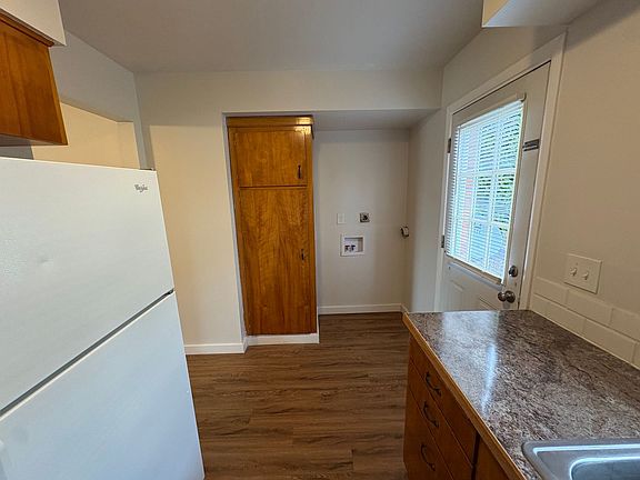4th image of 2415 E Mill Plain Blvd #23