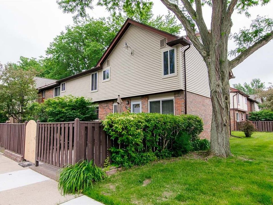 1st image of 542 Terrace Ln