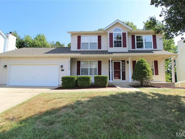 1004 Illini Dr, O Fallon, IL 62269