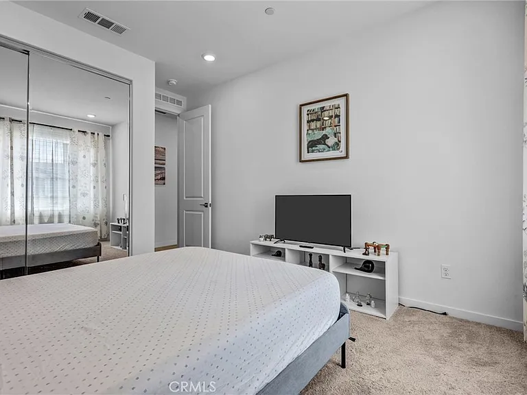 27676 Symphony Pl — Photo 22