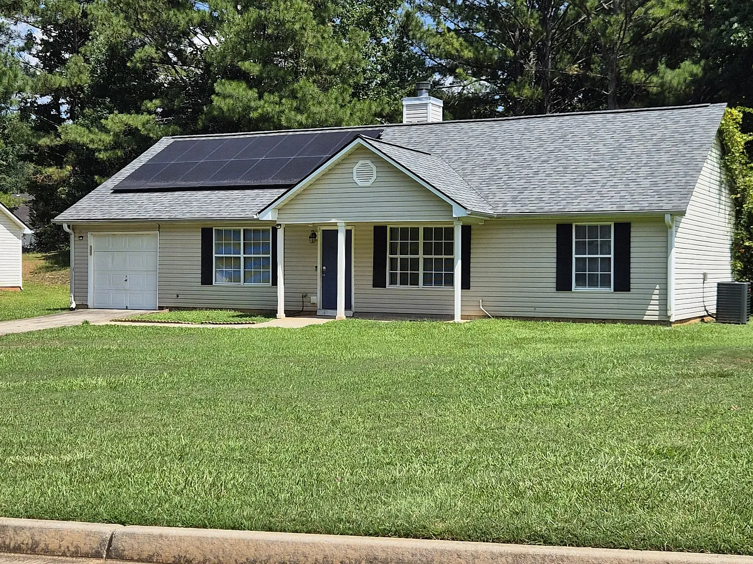 3 bed, 1464 sqft, $2,200 — Photo 2