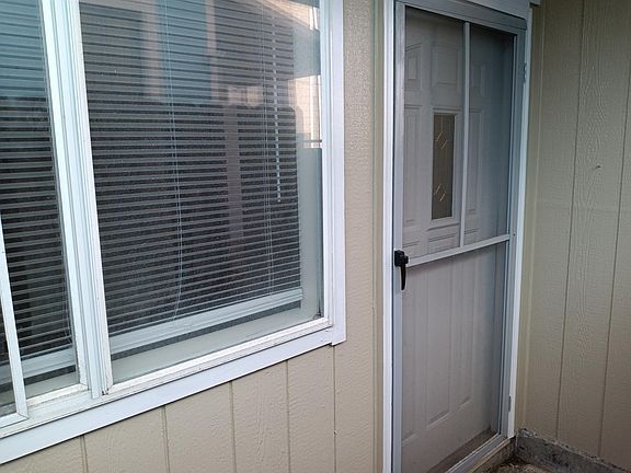 4th image of 1253 47th Ave