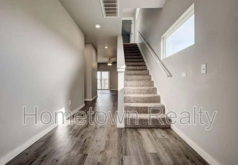 8921 NW 109th Ter — Photo 5