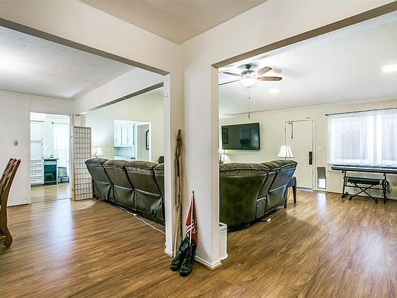 5th image of 1004 Grinnell Dr
