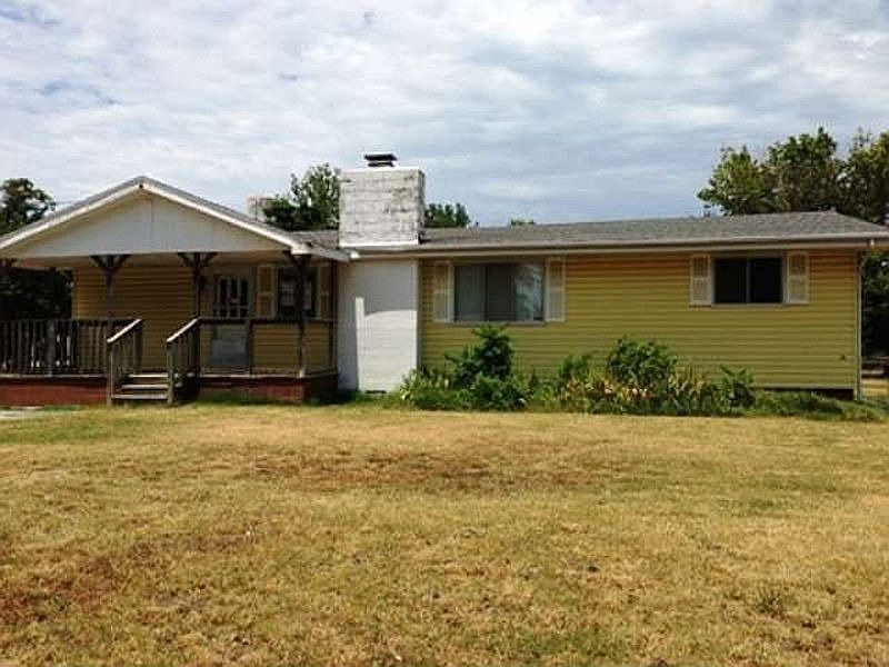2nd image of 185 Casey Rd