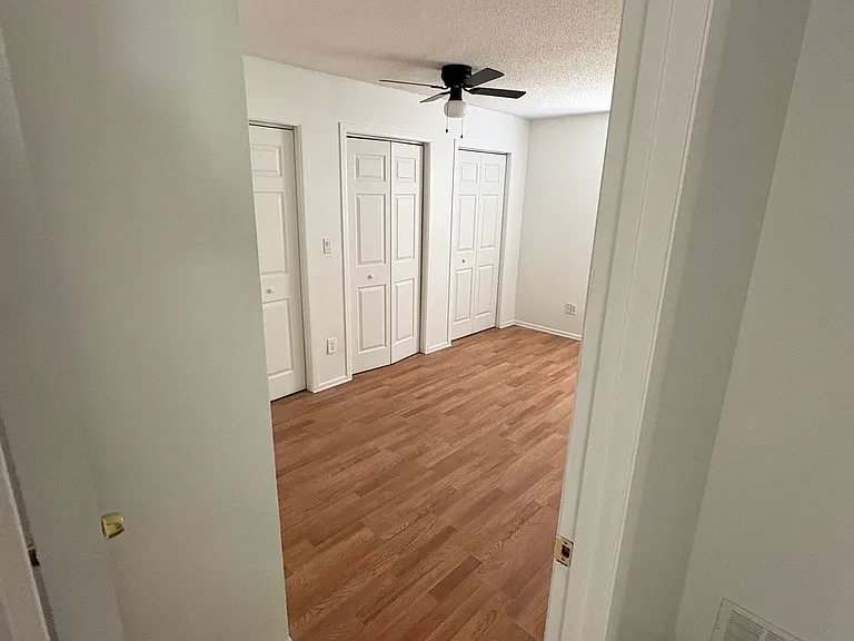1443 Giles Ave #1443 — Photo 6
