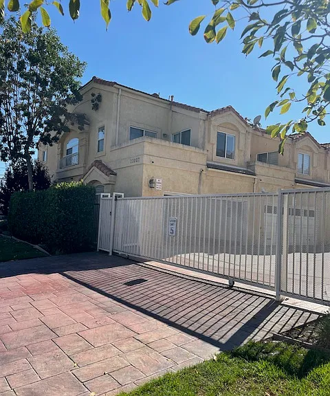 22027 Hawaiian Ave #A — Photo 12