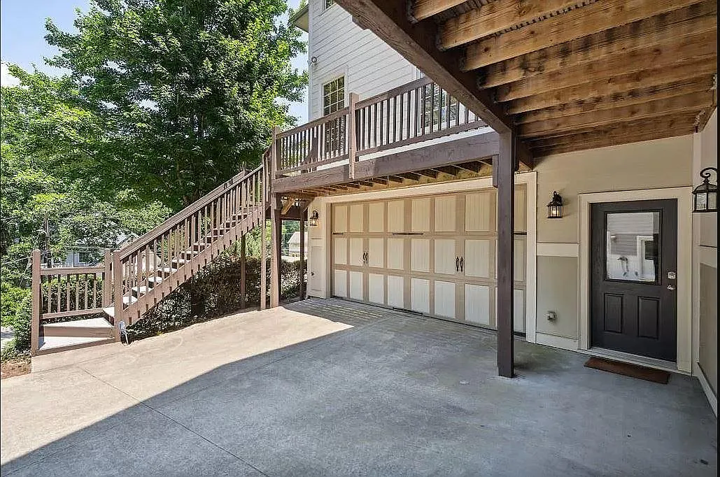 Studio, 600 sqft, $1,500 — Photo 3
