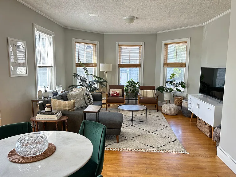 49 Sheridan St #1 — Photo 6