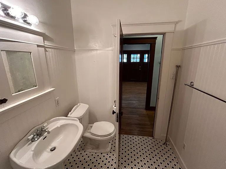 14 Grant St — Photo 7