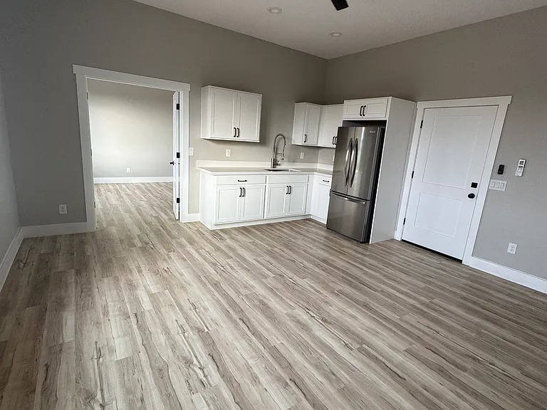 27502 N Freedom St — Photo 4