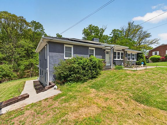 4th image of 160 Lyttleton Ln