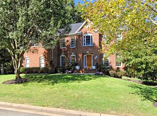 9111 Tetterton Ave, Vienna, VA 22182