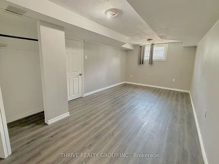 727 Millbank Dr #LOWER — Photo 14