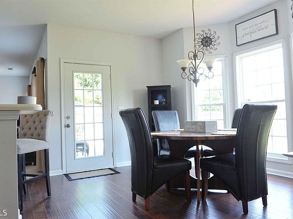 4th image of 2028 Fernleaf Ct