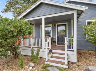 305 W Main St, Talent, OR 97540