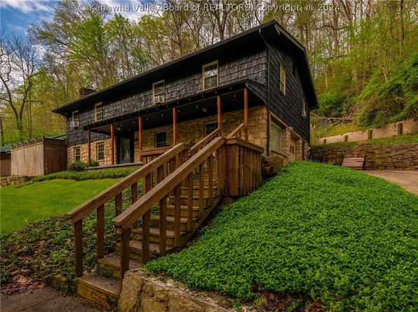404 Forest Brook Dr, Saint Albans, WV 25177