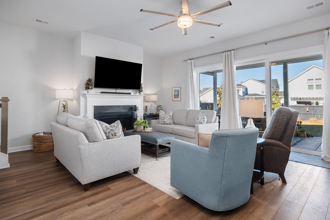 next background image