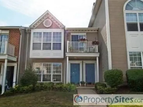 1929 Willings Ln, Hellertown, PA 18055