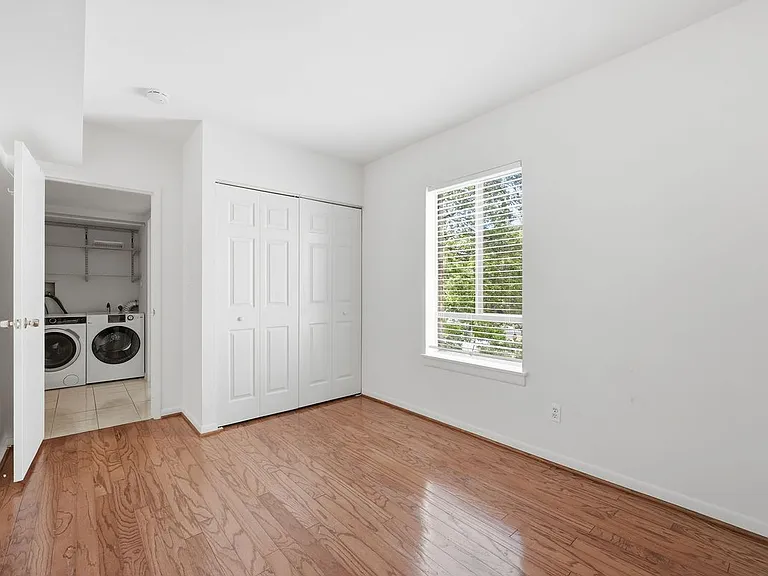 2255 Castle Rock Sq #21C — Photo 23