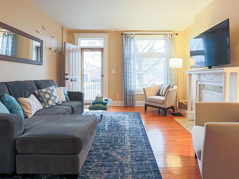 2 bed, 1500 sqft, $2,750 — Photo 1