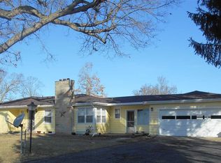 200 Oak Dr, Monticello, IN 47960