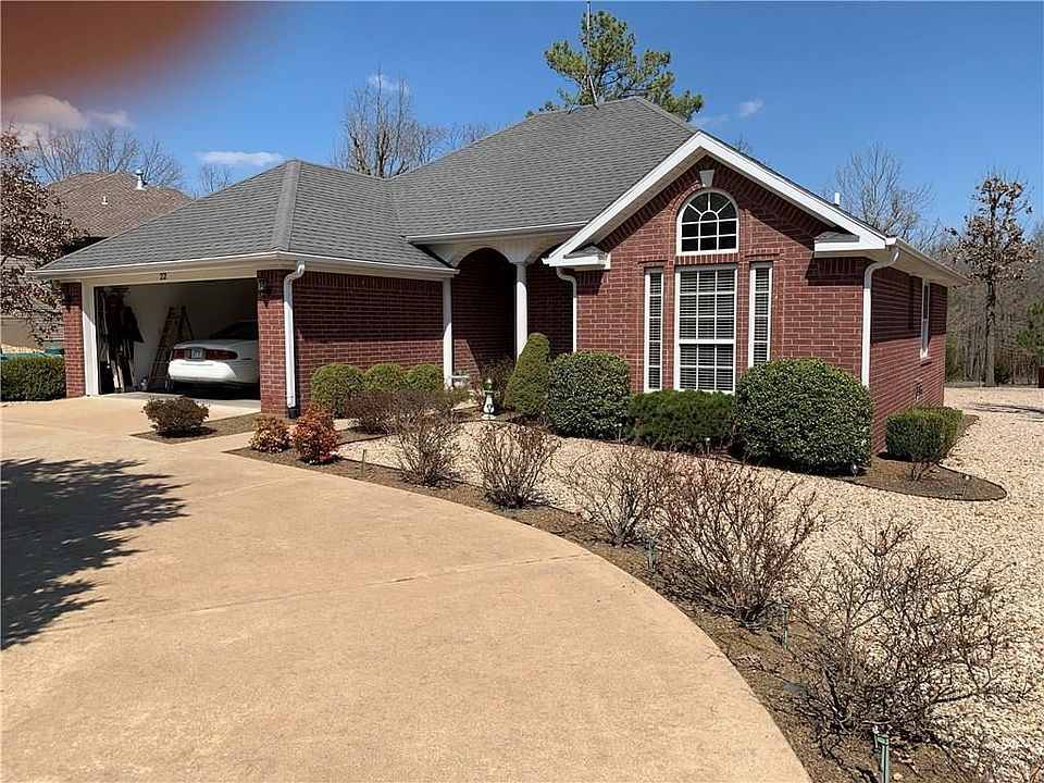 1st image of 22 Stonehaven Dr