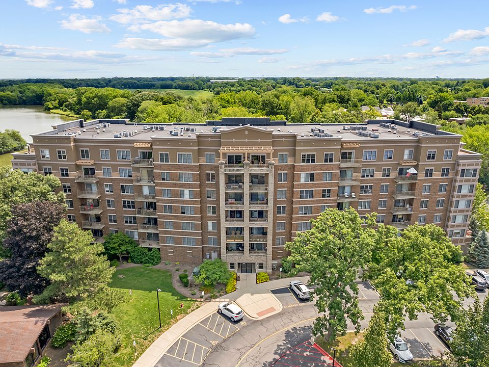 1st image of 125 Lakeview Dr Unit 307