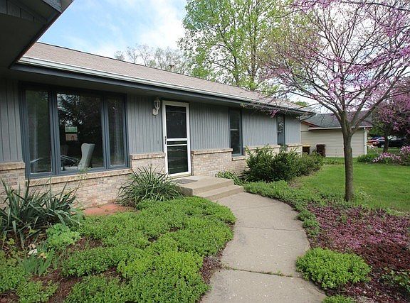 4th image of 8501 Eddington Dr