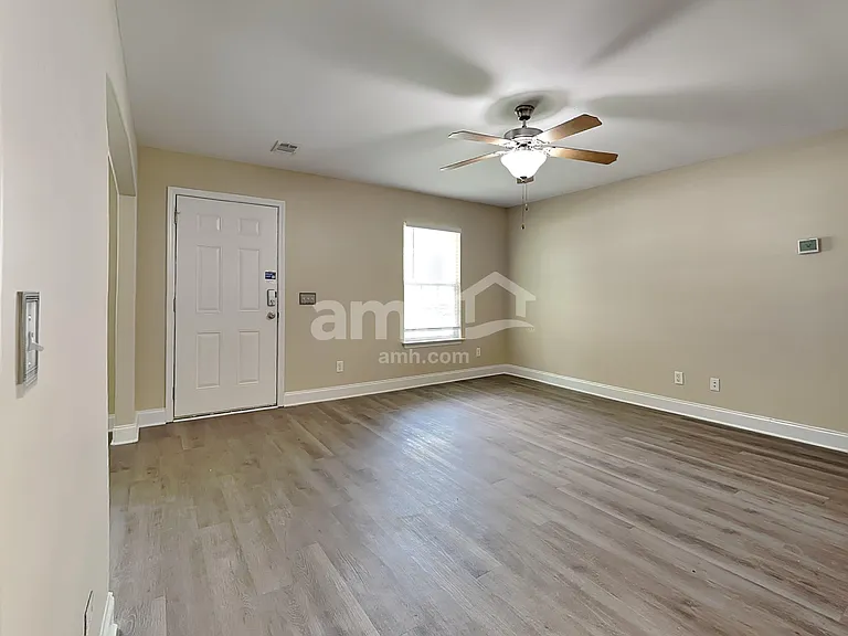 83 Ristona Dr — Photo 7