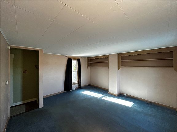 3rd image of 316 Roosevelt Blvd