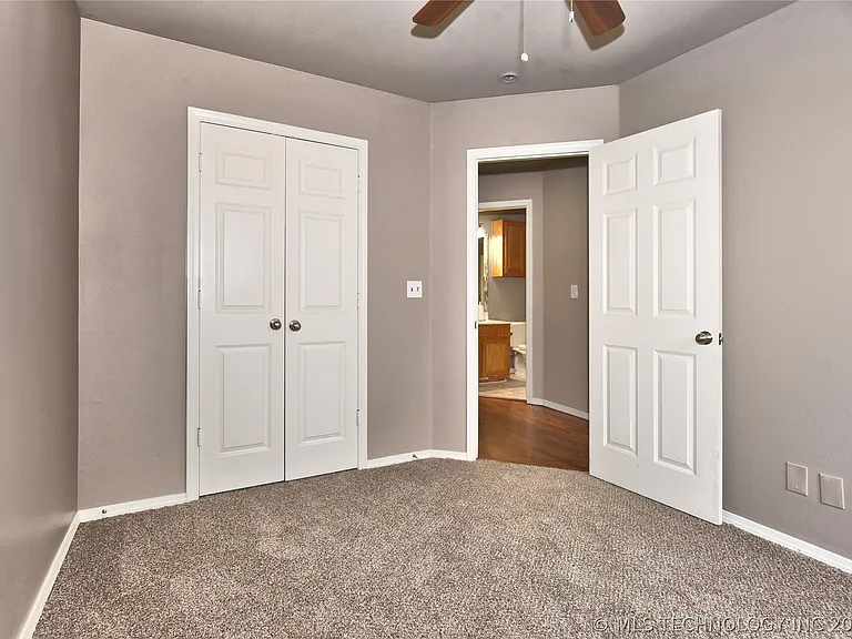 310 W K St — Photo 18