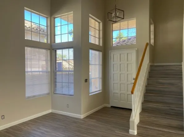 1641 Calle Las Casas, Oceanside, CA 92056