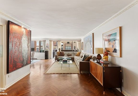 3rd image of 40 E 80th St APT 3A