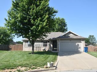 322 W Shawnee Ct, Clever, MO 65631