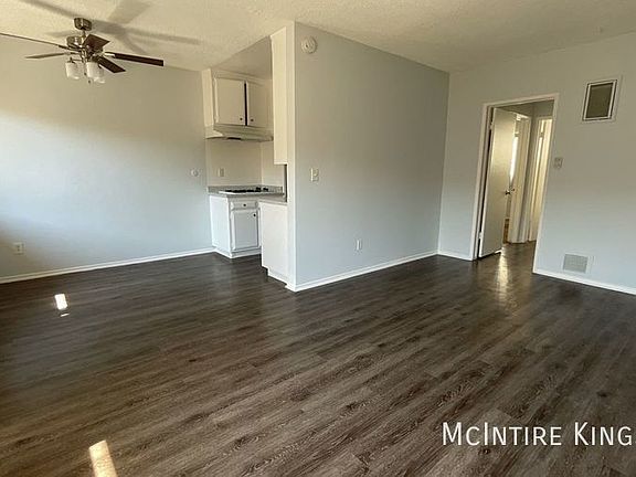 3rd image of 120 E Chestnut St APT 21