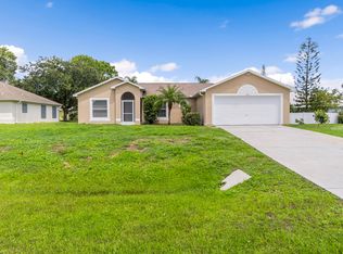 717 Tulip Dr, Sebastian, FL 32958
