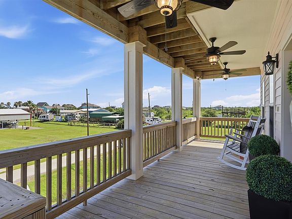 2nd image of 124 Jewel Dr